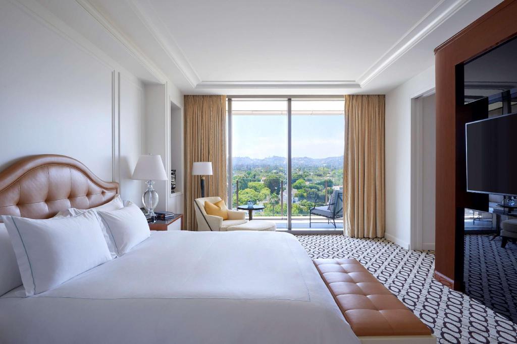 Hollywood, Suite, Double Bed, Accessible