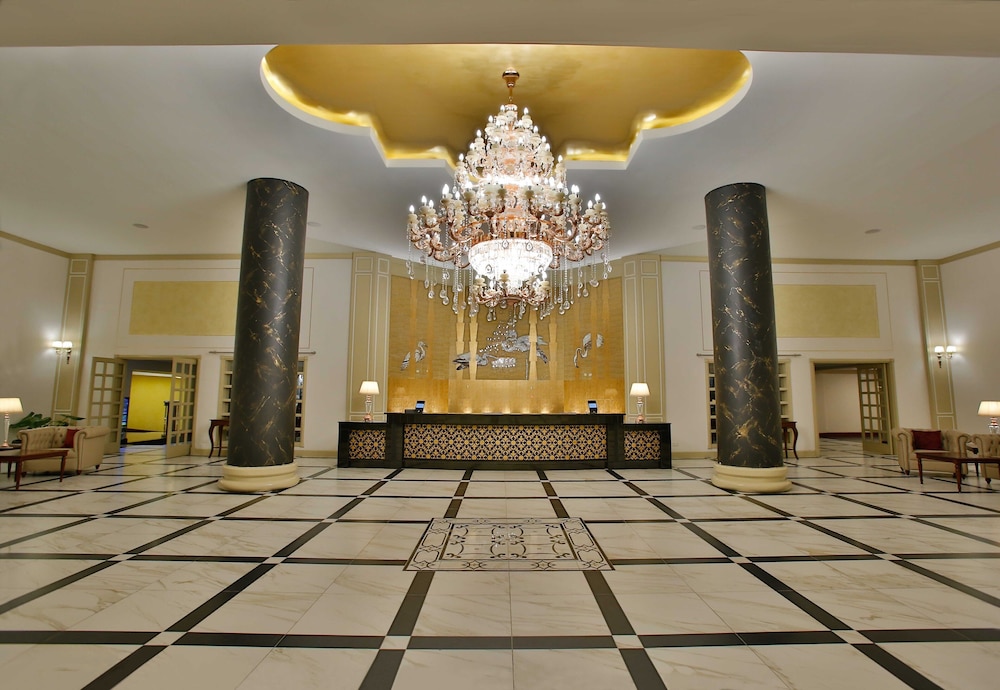 Sarova Woodlands Hotel Spa 8/50