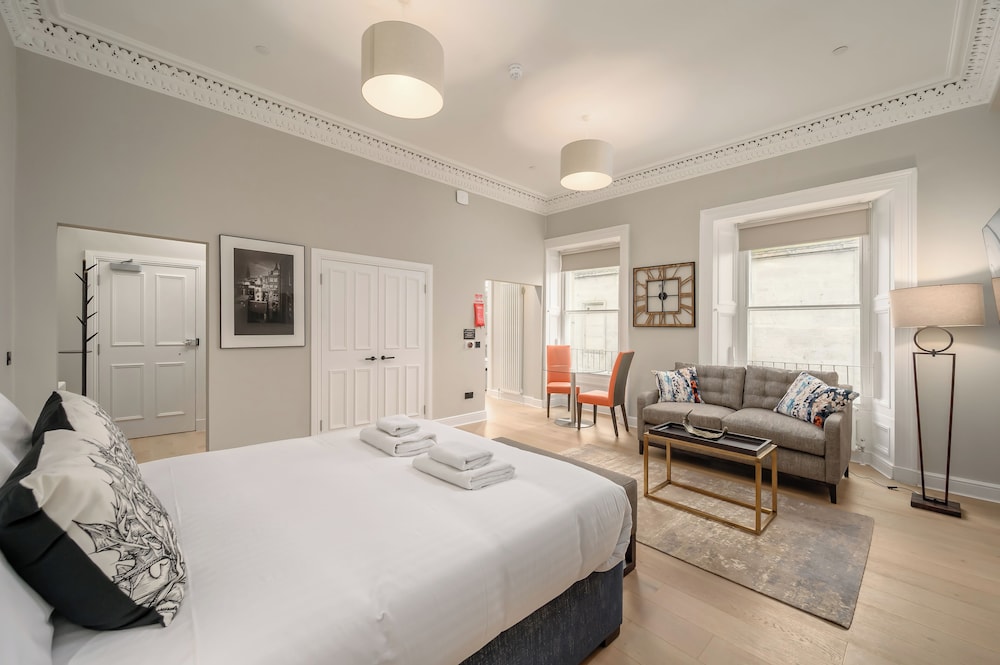 No1. Apartments Edinburgh - George IV Bridge 9/61