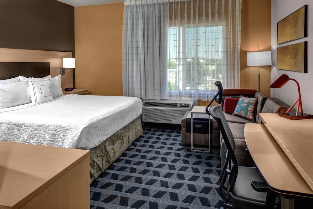 TOWNEPLACE SUITES BAKERSFIELD WEST 17/42