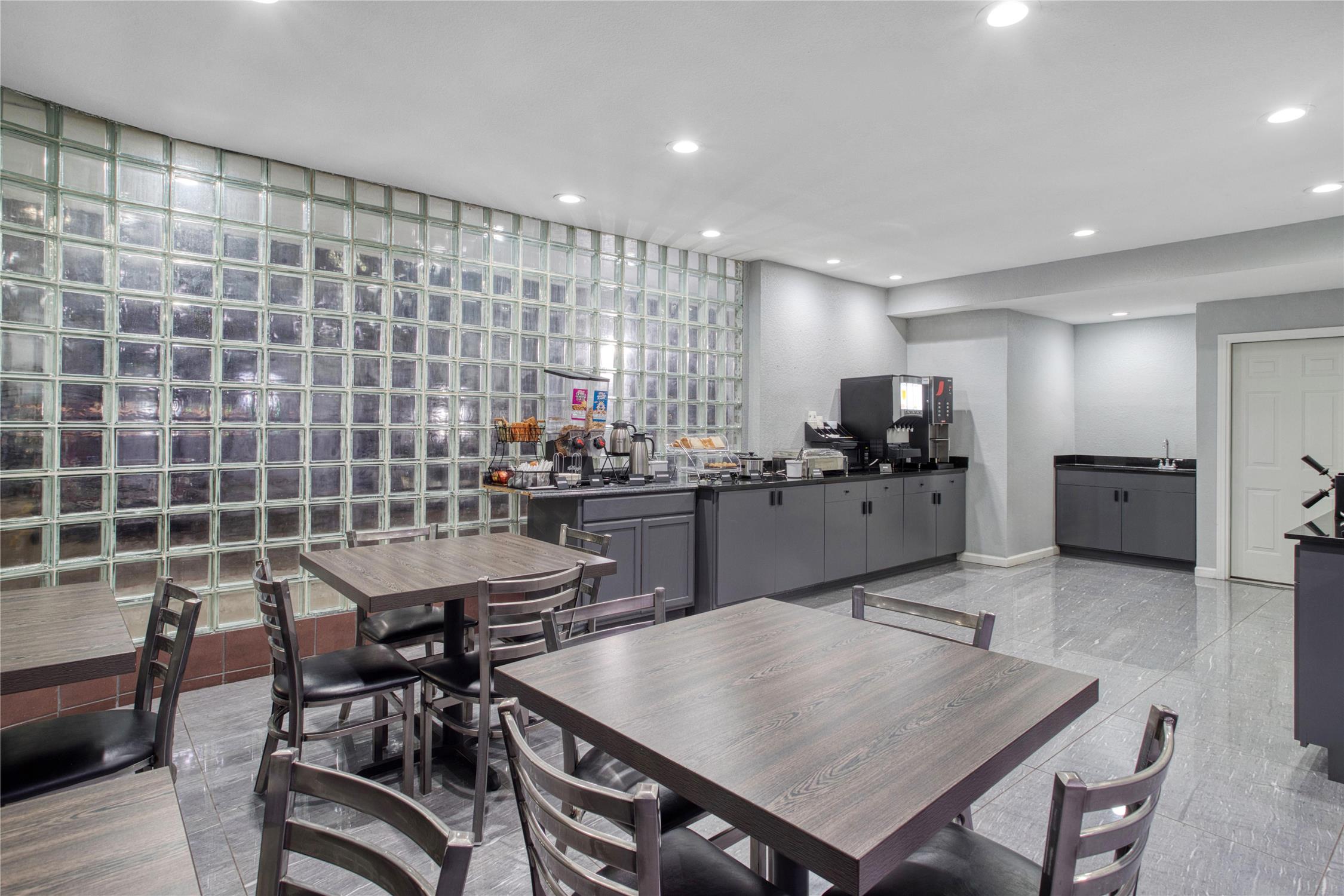 Surestay Hotel By Best Western Spring North Houston 11/22