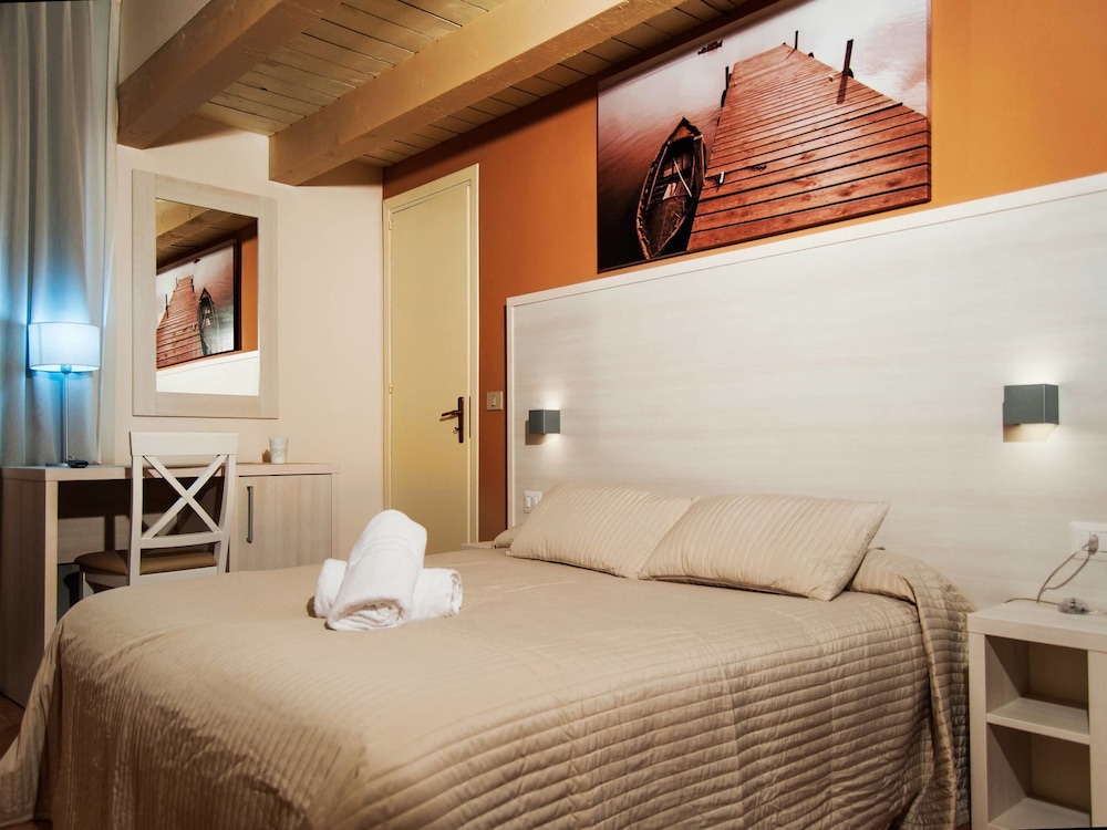 Standard, Double Bed