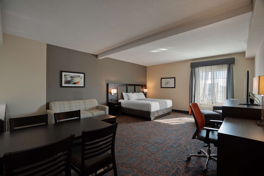 Best Western Plus Executive Inn 24/47