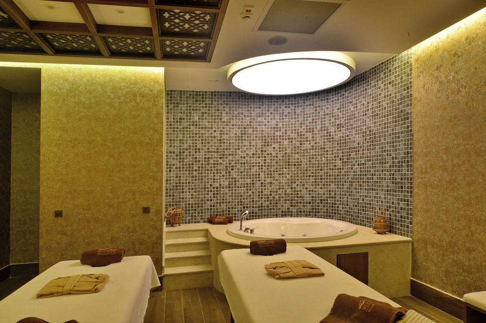 Azura World Hotel 22/46
