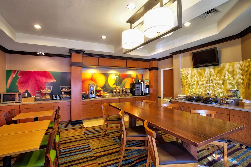 Fairfield Inn Suites Mcallen Airport 3/24