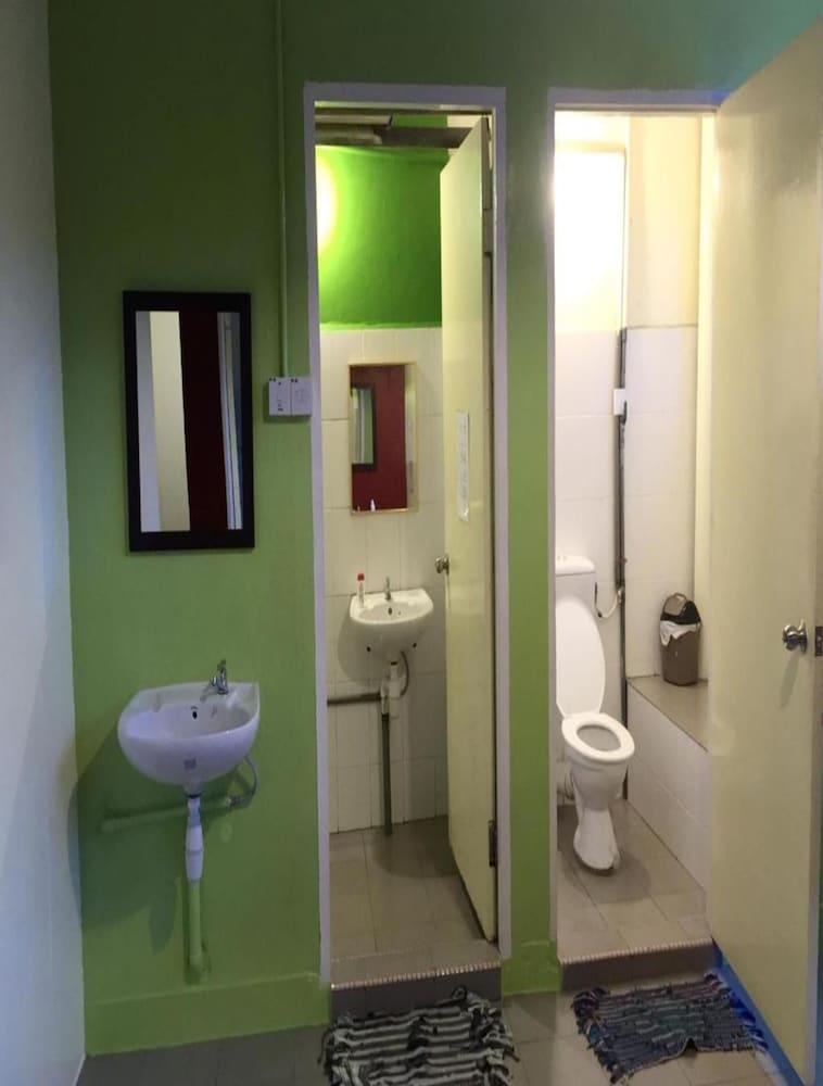 Akinabalu Youth Hostel 12/56
