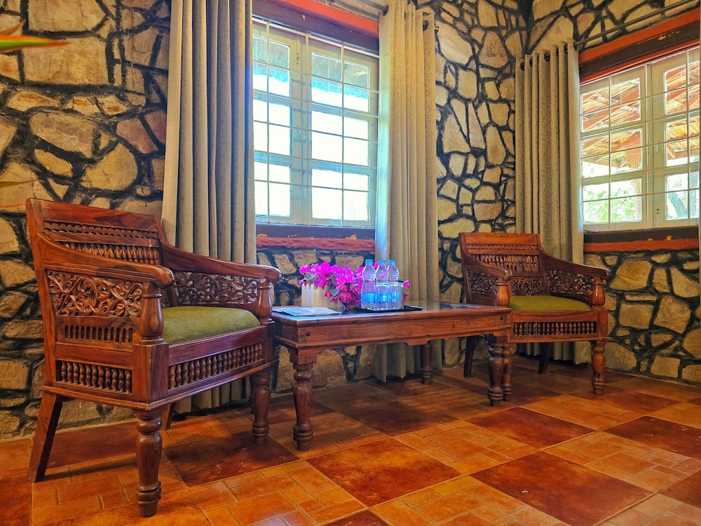 TIGER MOON RESORT 40/60
