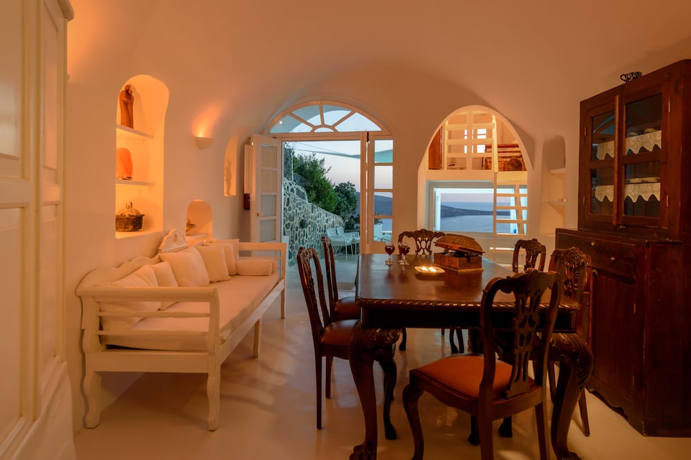 White House Villa 14/22