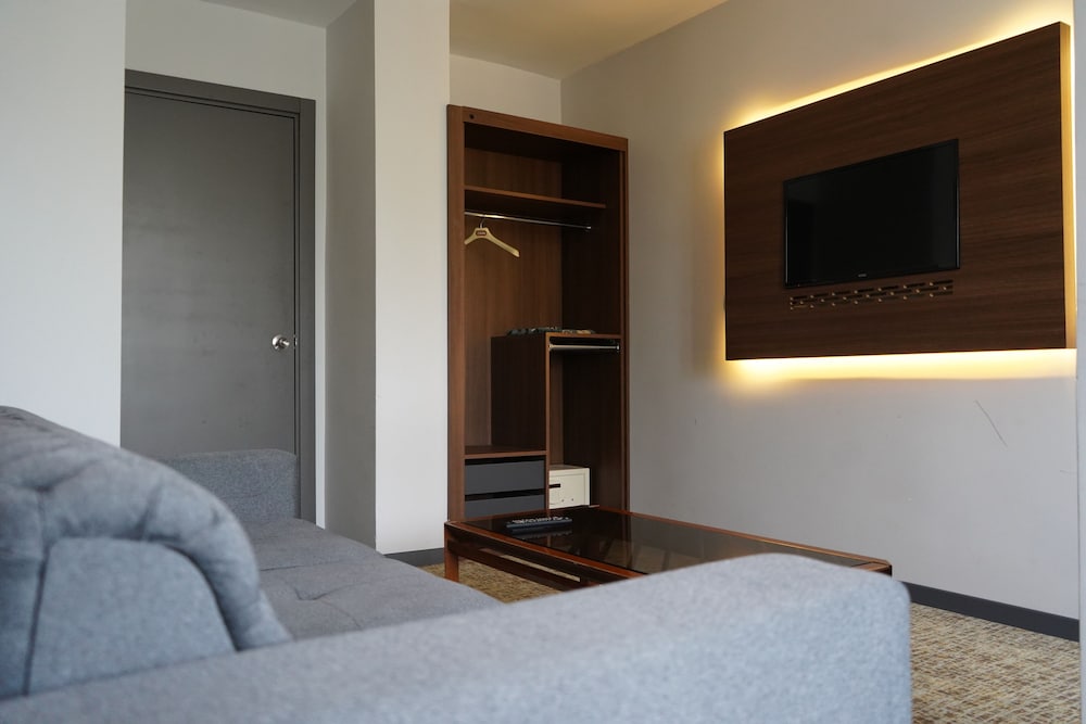 KIRCI HOTEL 21/48