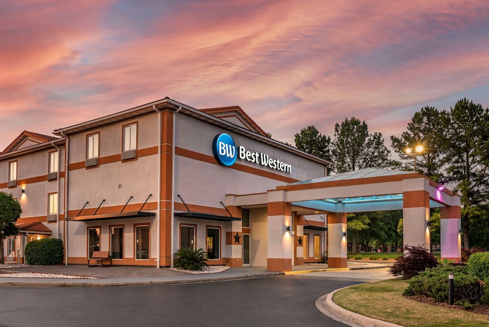 Best Western Carlton Suites 1/42