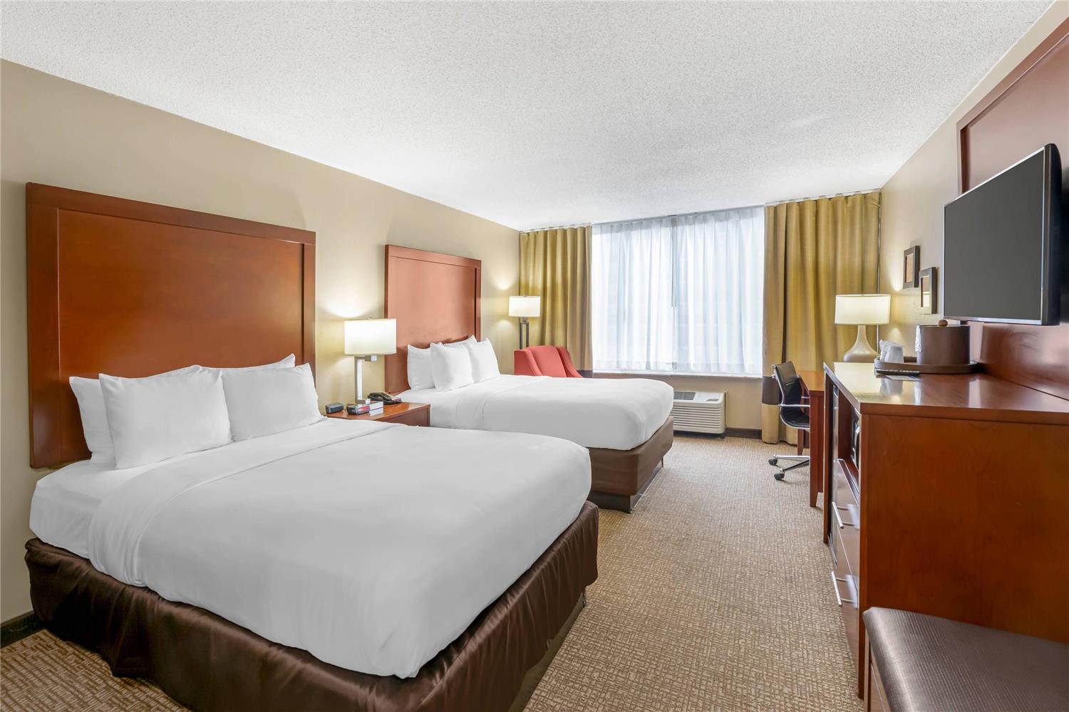 Upgrade, Business, 2 Queen Beds