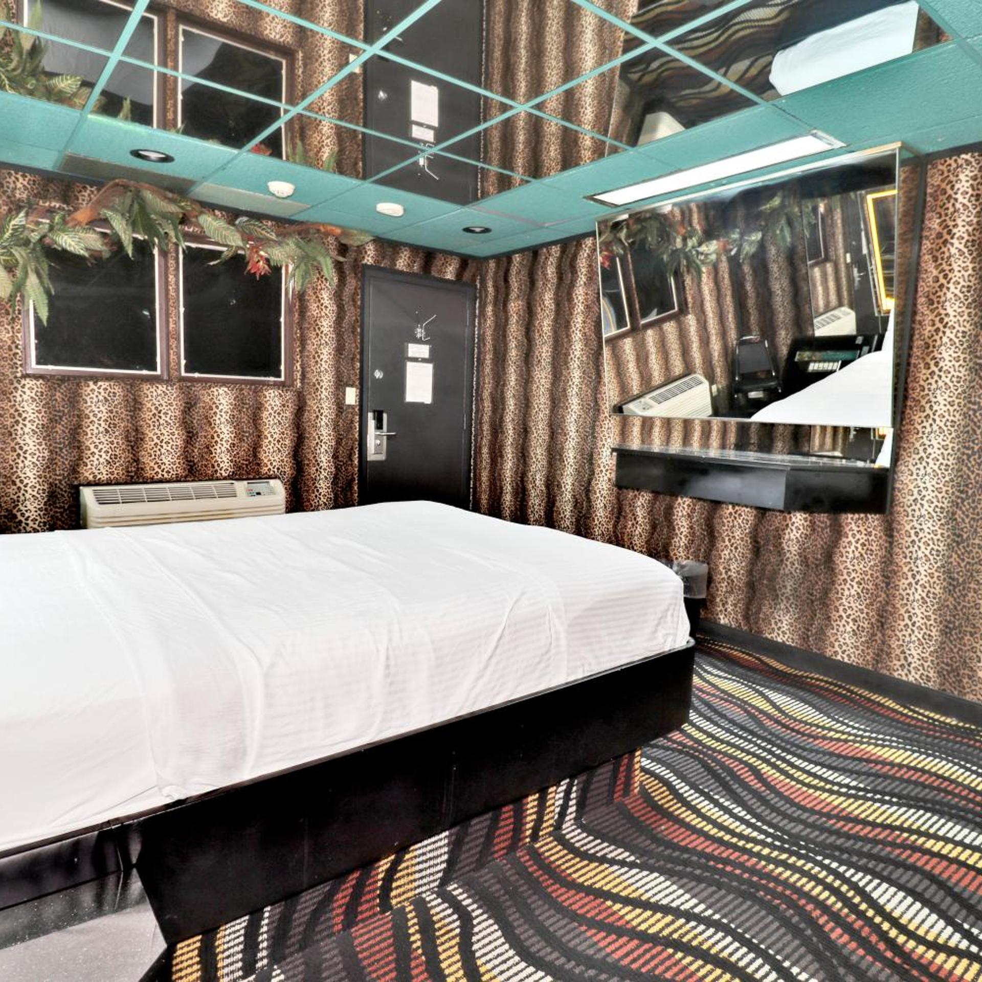 Hollywood Motel 28/42