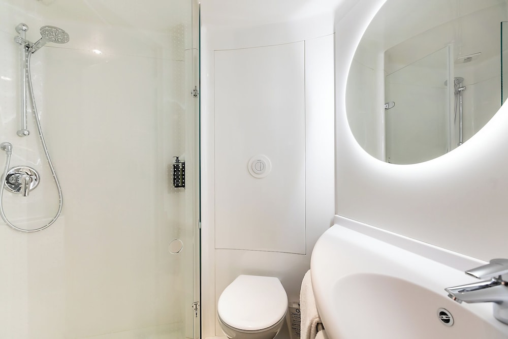 ibis Lisboa Alfragide 70/71