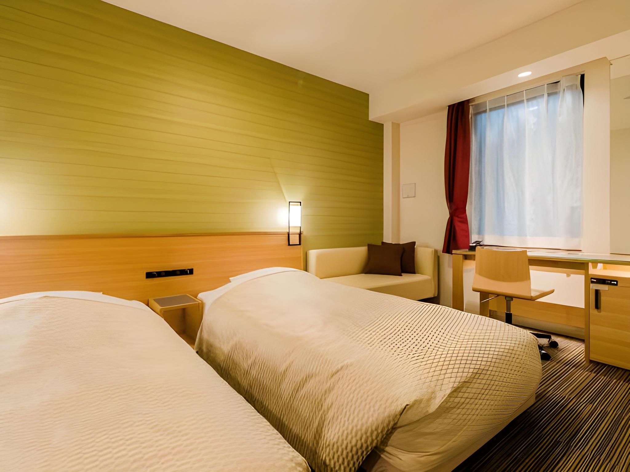 Standard, Twin Beds