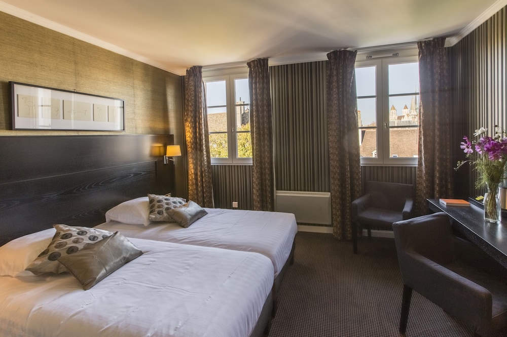 Hotel Philippe Le Bon 39/79