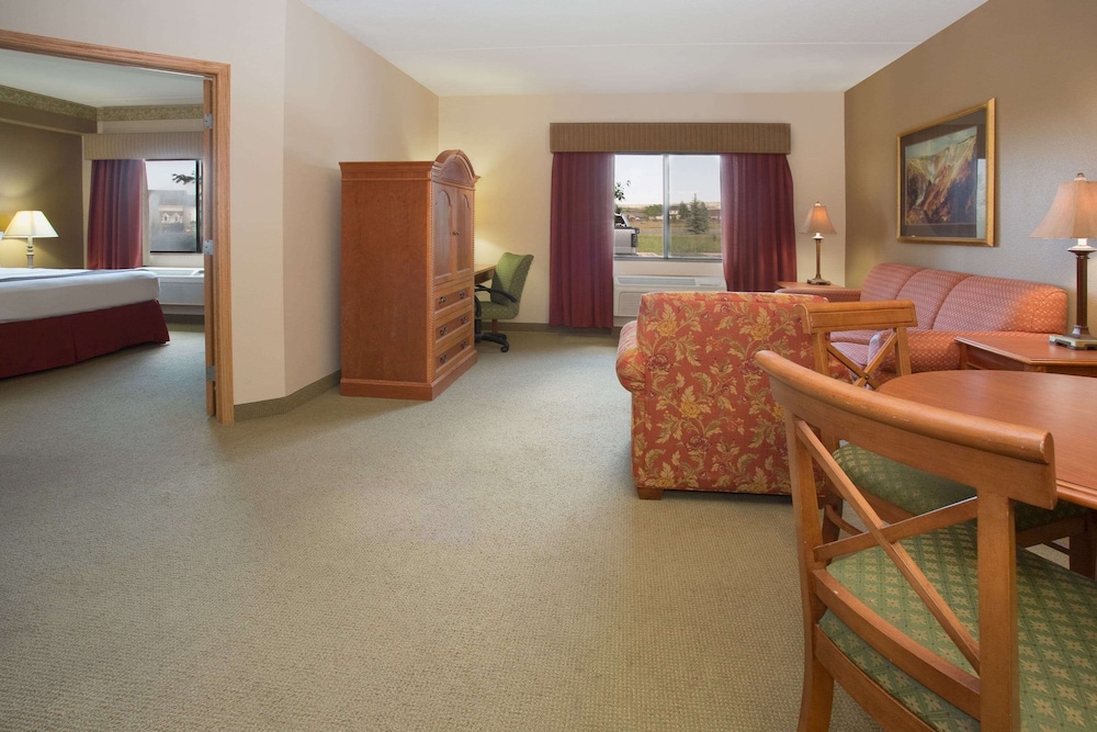 Americinn By Wyndham Laramie Near University Of Wyoming 54/64