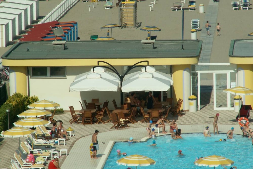 Hotel Sole 5/66
