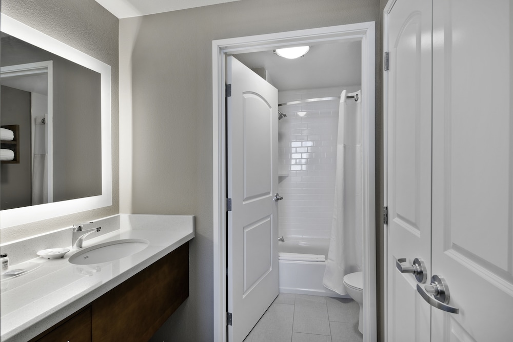Staybridge Suites Irvine John Wayne Airport An Ihg Hotel 15/61