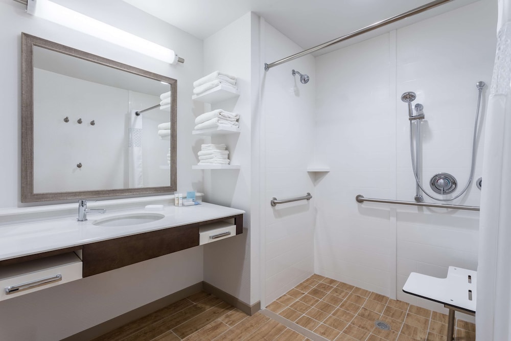 Hampton Inn and Suites Mary Esther Fort Walton Beach 14/40