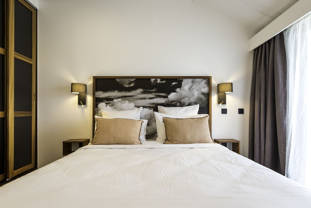 Hotel Latitude 21 14/58