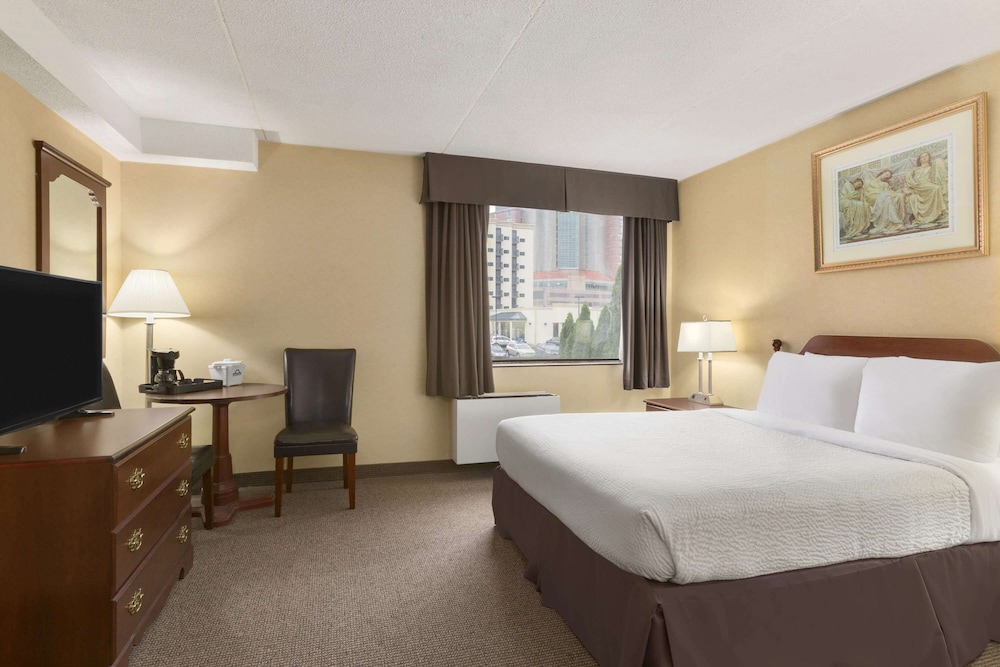 Days Inn by Wyndham Fallsview 17/41