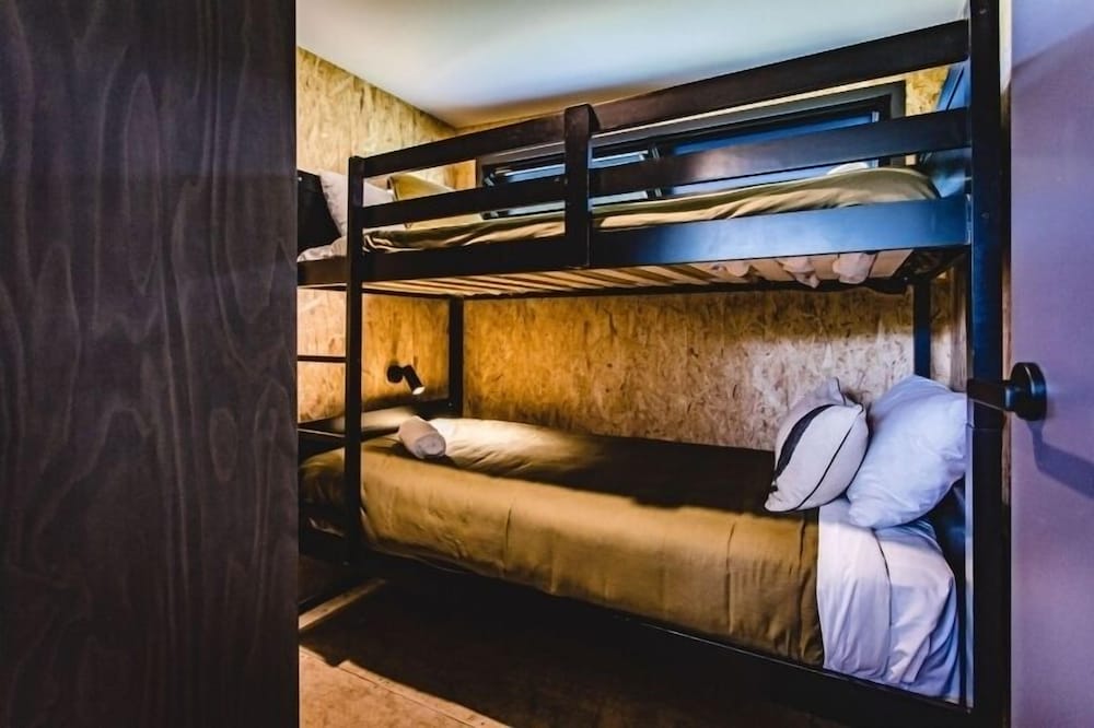 BELLINGEN VALLEY LODGE 24/44
