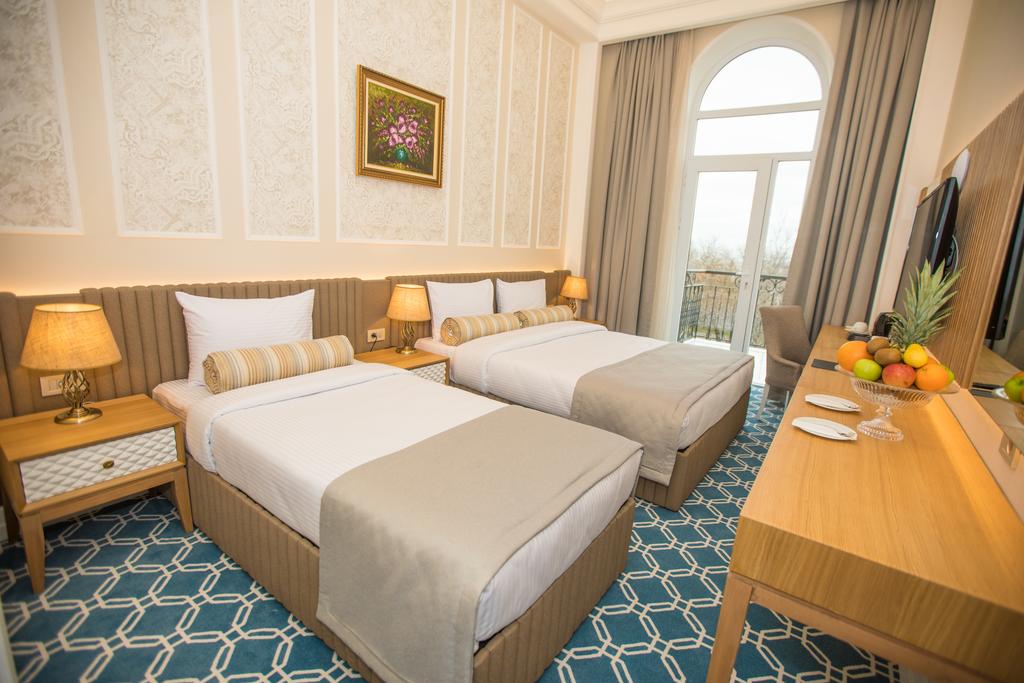 Deluxe, Double Bed, Sea View, Promenade Hotel 3/5