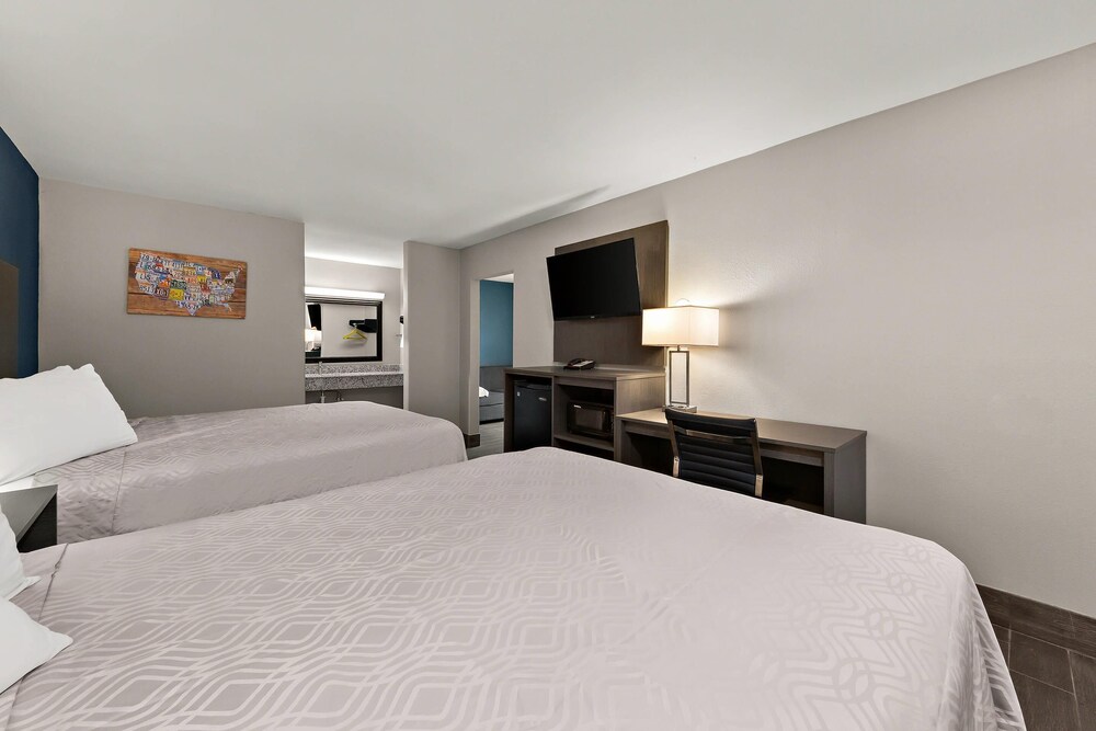 SUITE, 2 QUEEN BEDS