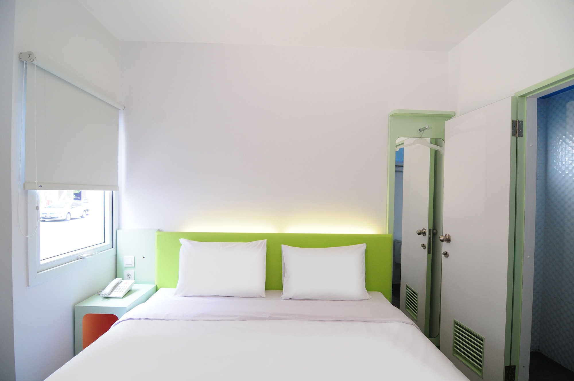 Hollywood, Standard, King Bed