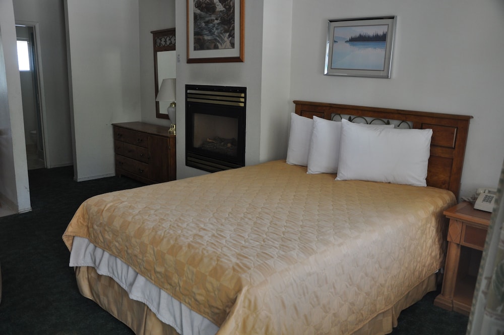 Cedar Inn & Suites 33/64