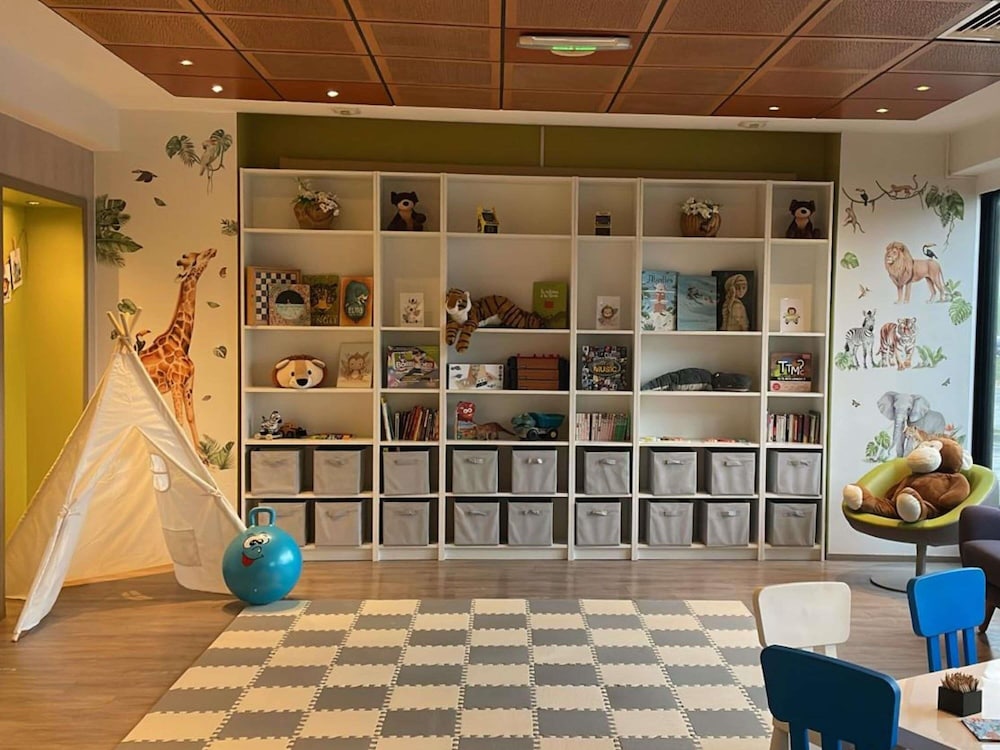 NOVOTEL REIMS TINQUEUX 10/72