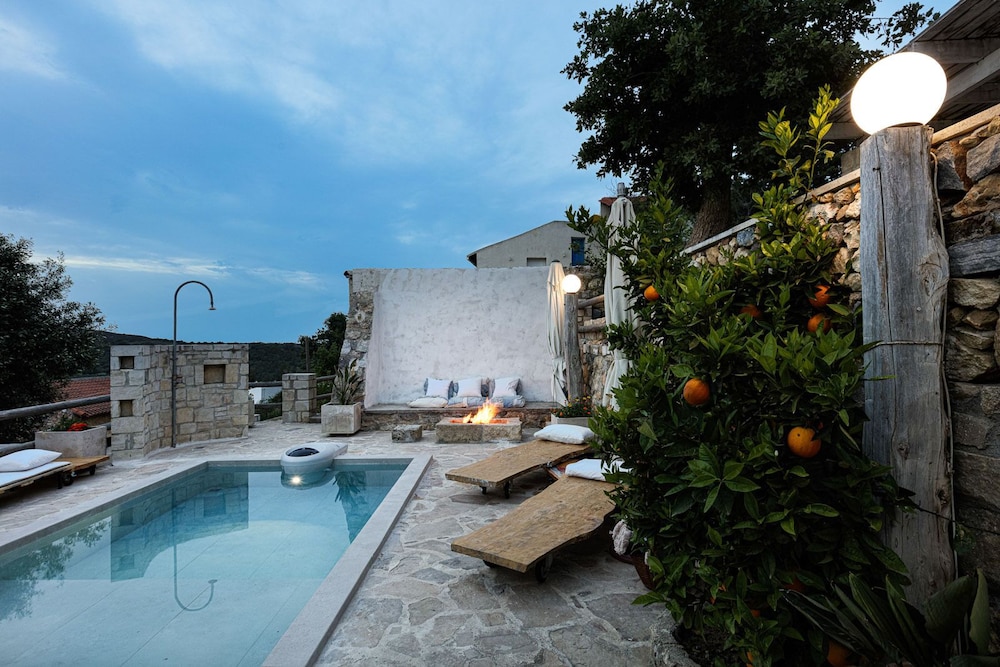 Med Villa Antonia 30/34