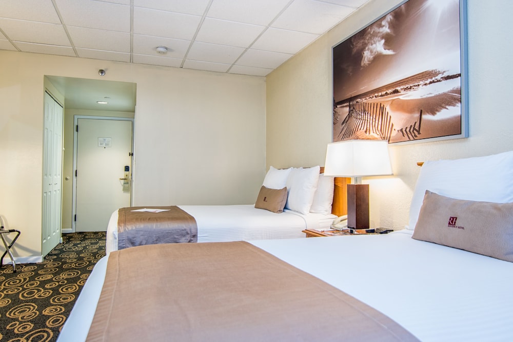 Regency Miami Airport by Sonesta 23/77