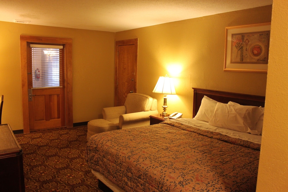 New Bedford Inn Suites 16/69