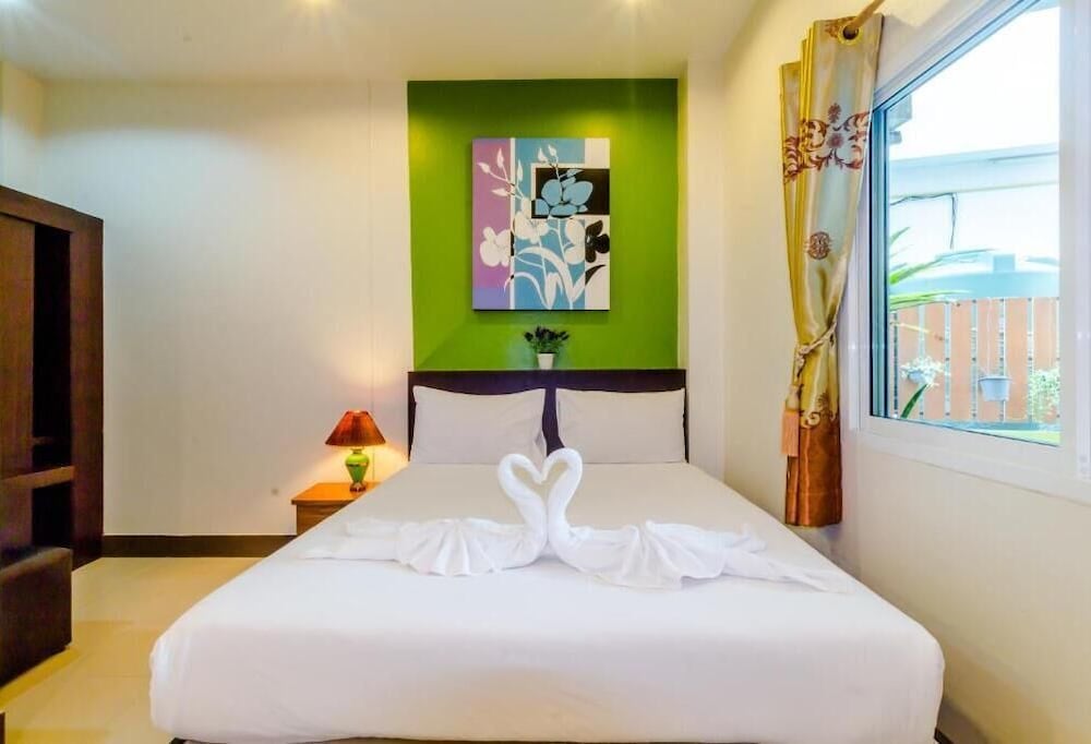 Baan Yuyen Karon Guesthouse 30/76