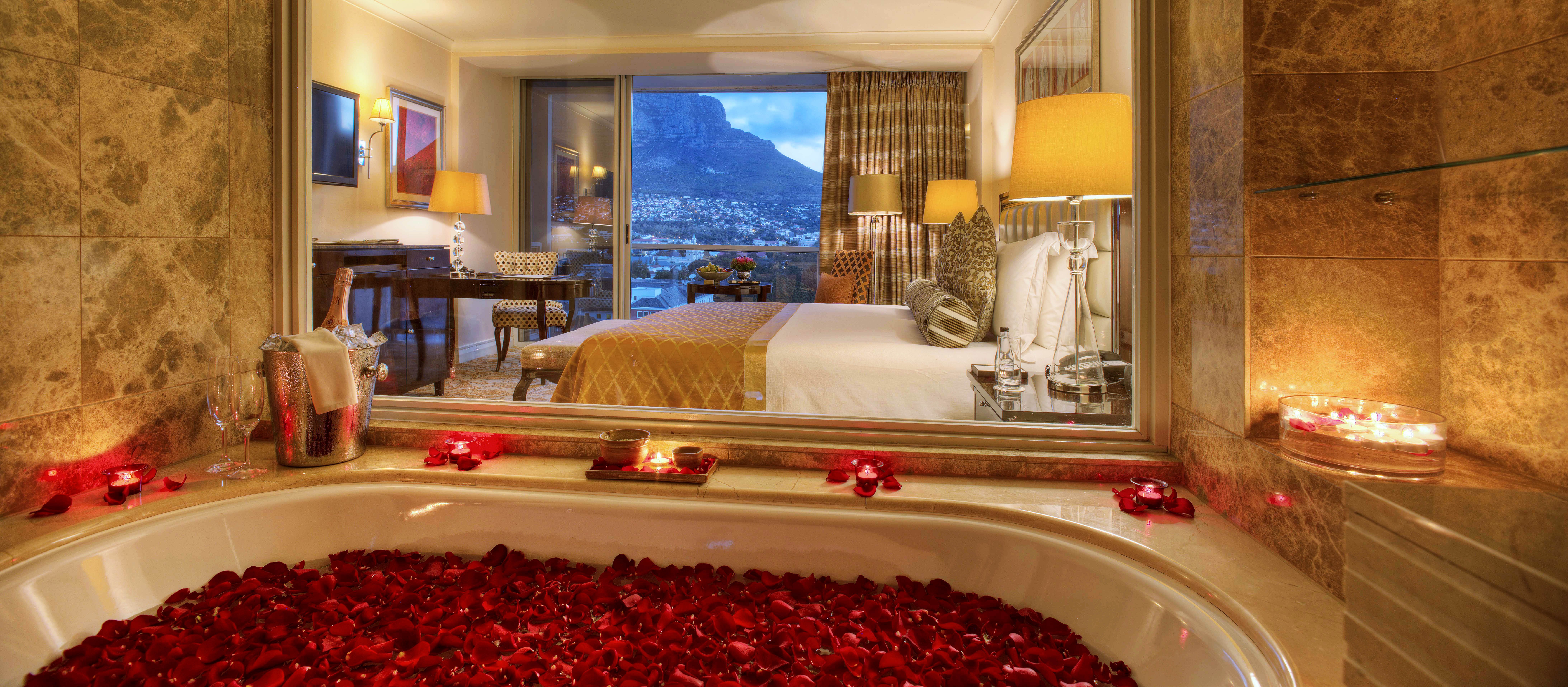 LUXURY, KING BED, MOUNTAIN VIEW, TOWER WING