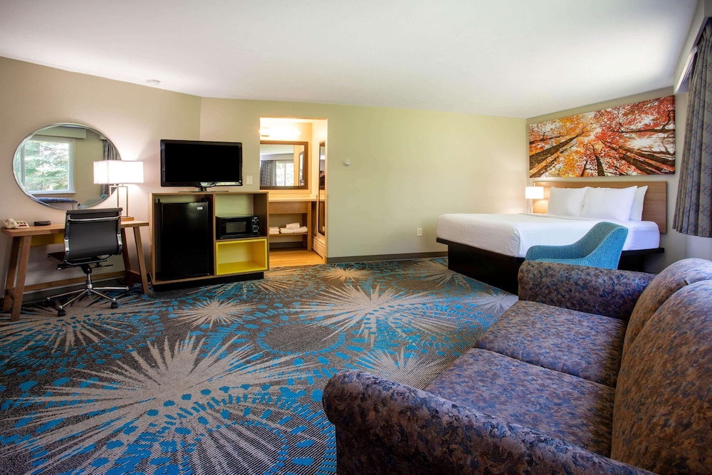 Days Inn by Wyndham Marquette 38/62