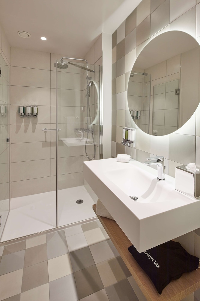 Hampton By Hilton Barcelona Fira Gran Via 10/49