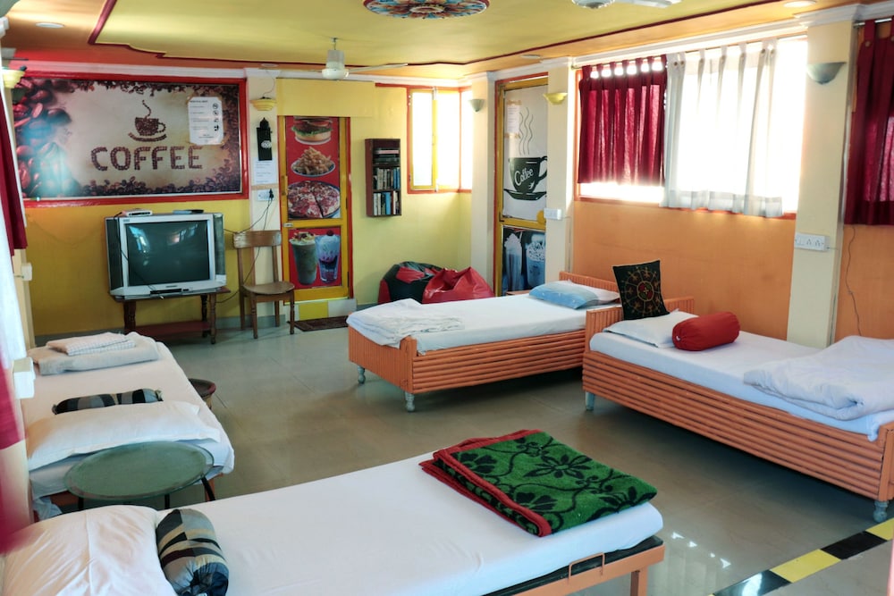 Govind Hotel 6/58