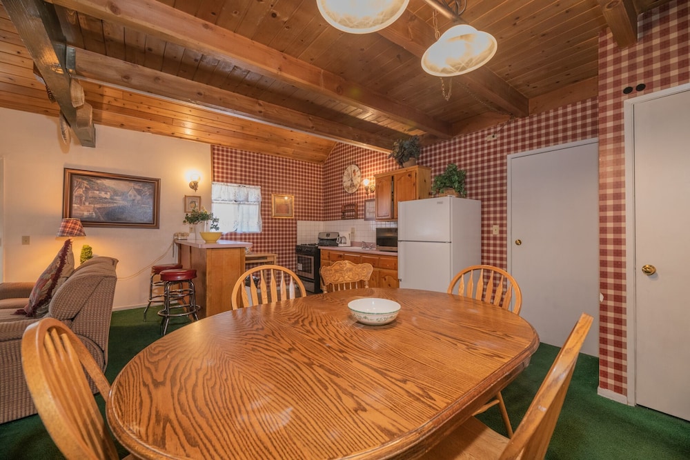 Black Forest Lodge And Cabins 33/50