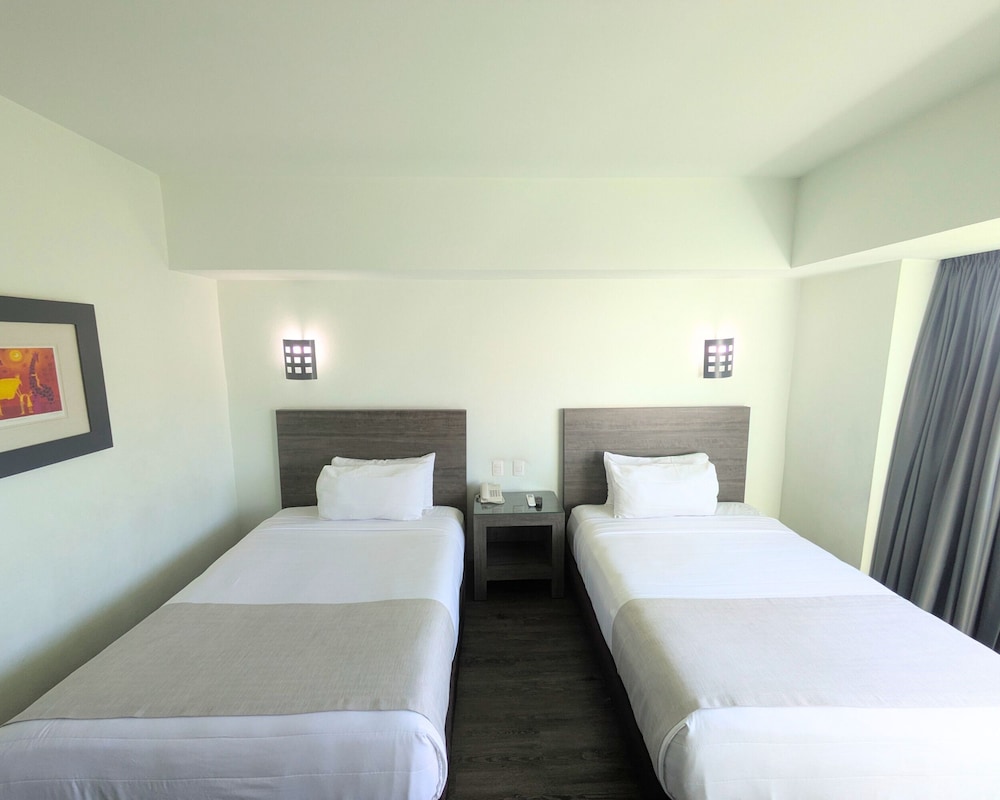 We Hotel Aeropuerto Ex Ramada Aeropuerto Mexico Hotel 14/73