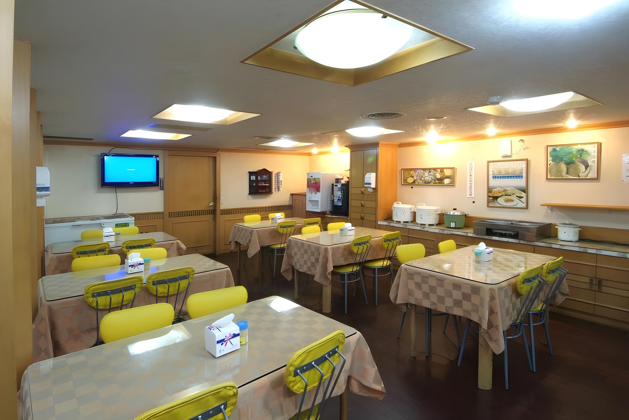 Laurel Business Hotel 25/28