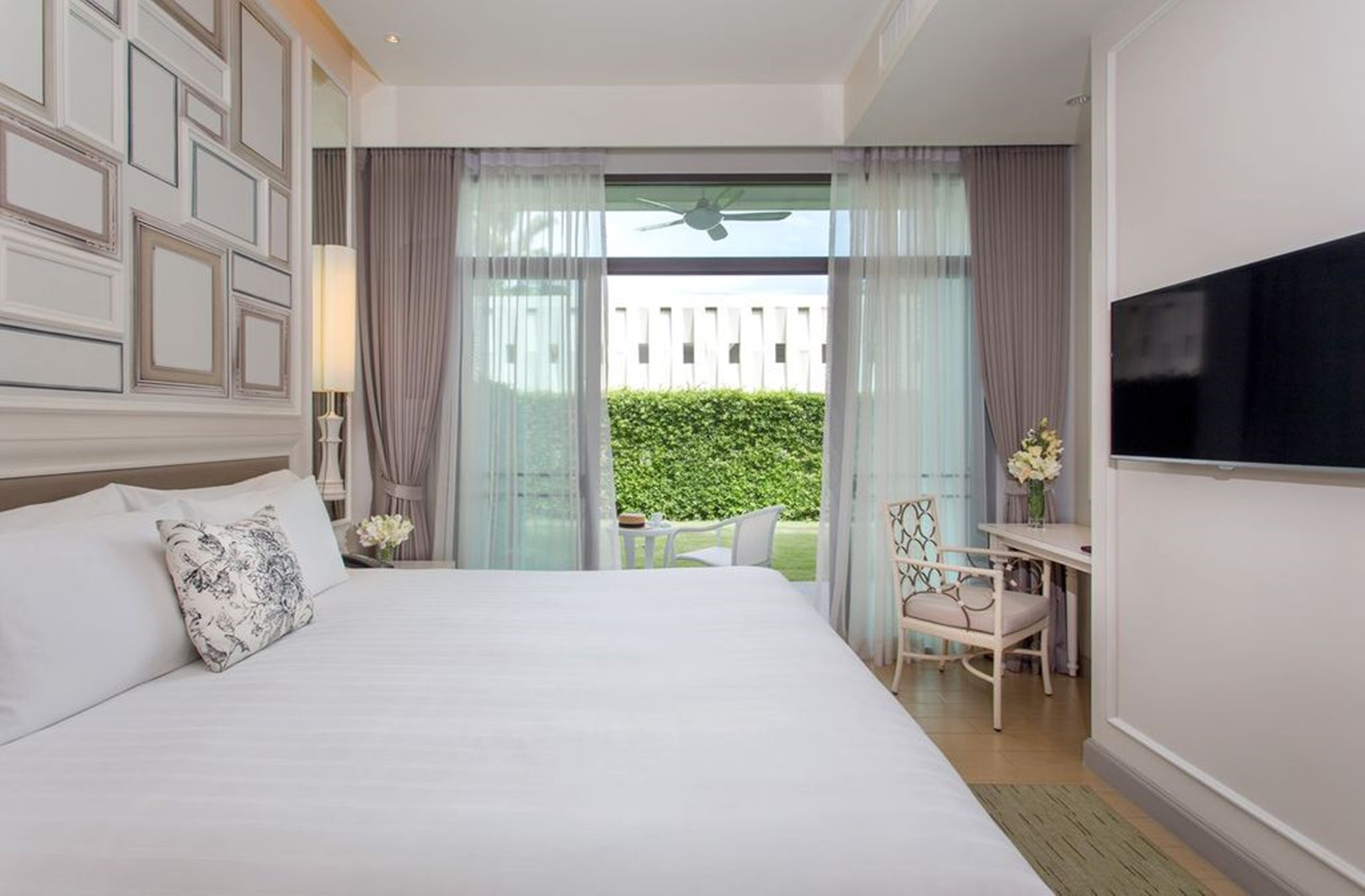 GARDEN, SUPERIOR, DOUBLE OR TWIN BED