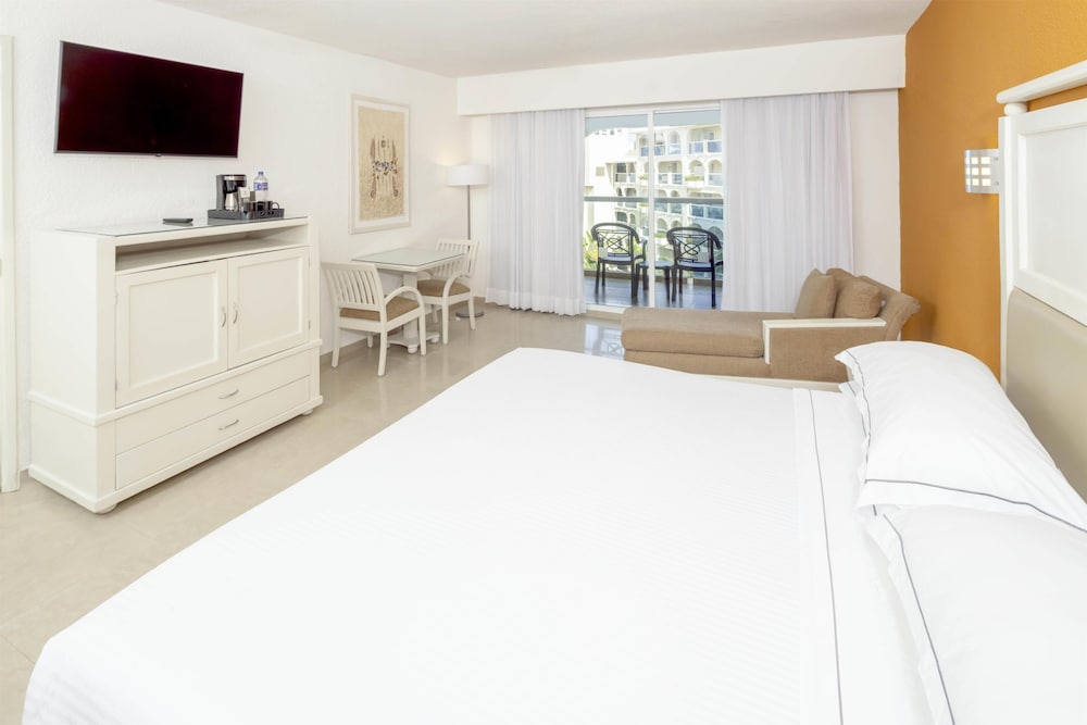 Room, 2 Double Beds, Terrace, Occidental Costa Cancun 8/10