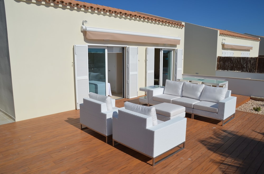 VILLAS DEL LAGO 48/67