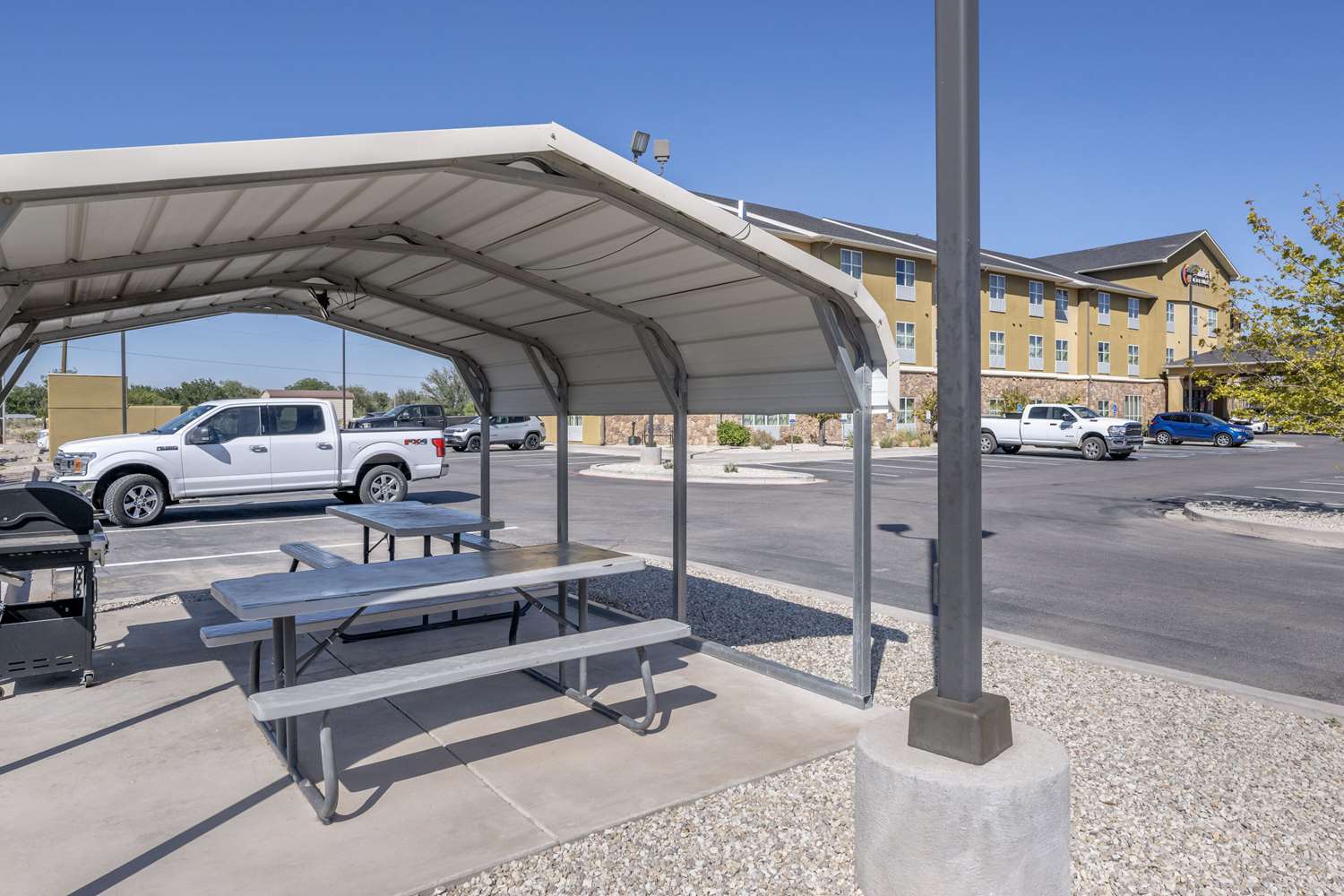 Comfort Inn & Suites Artesia, NM 24/40