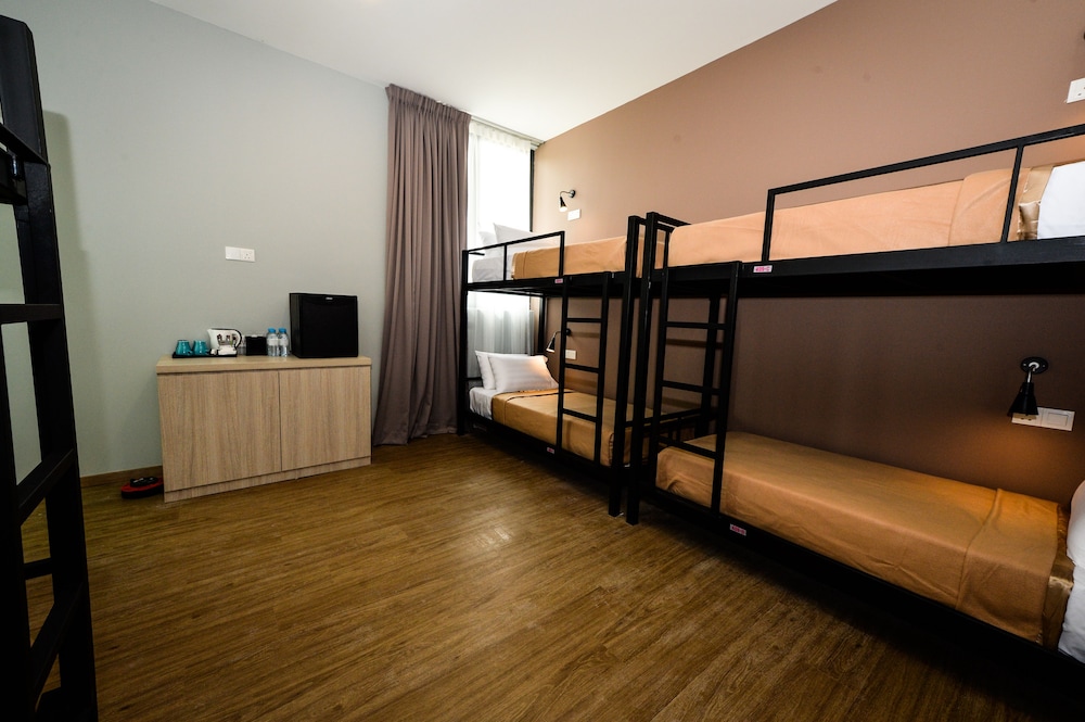 OYO Townhouse, Selayang formerly RHR Hotel 38/48