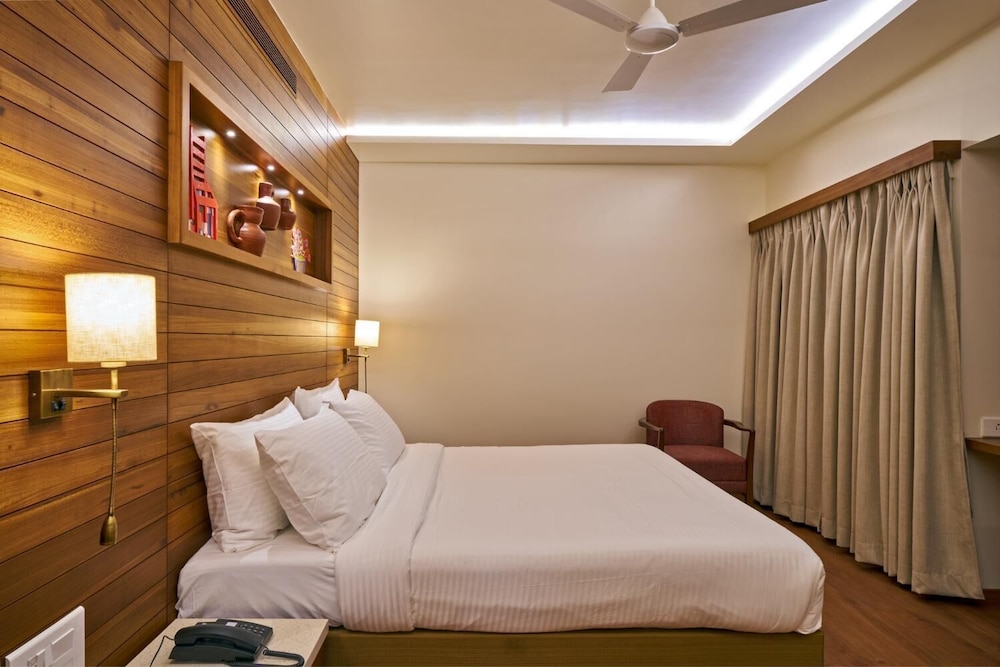 Hotel Atharv 6/17