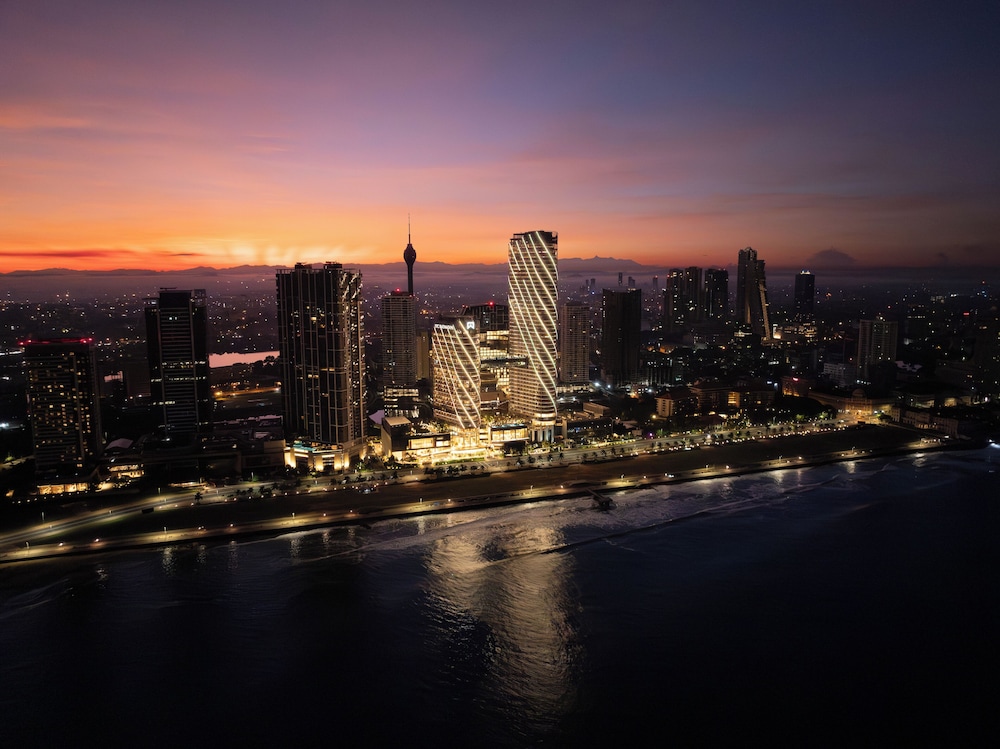ITC Ratnadipa, a Luxury Collection Hotel, Colombo 70/81