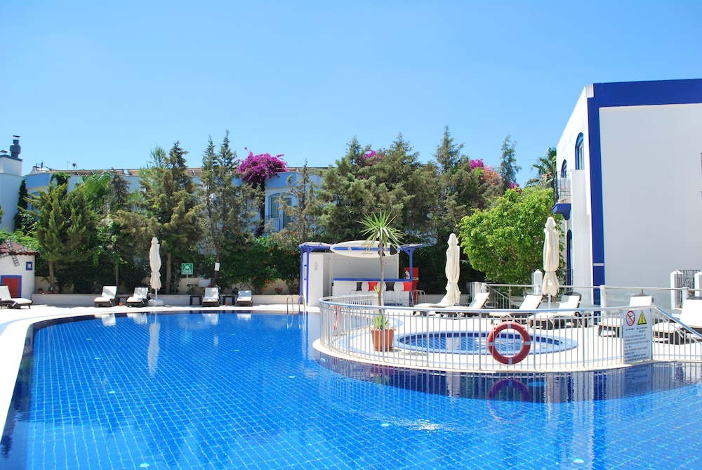 Serpina Hotel - Adults Only 17/68